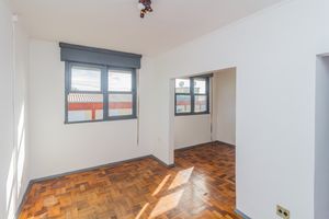 Image 1 - 871995