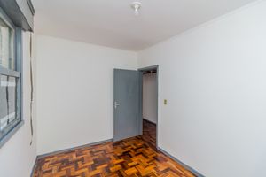 Image 13 - 871995