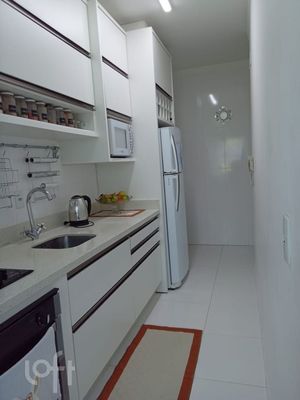 Image 3 - 872036