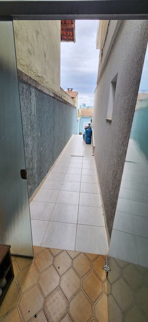 Image 30 - 872047