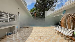Image 37 - 872055