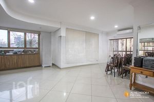 Image 32 - 872057