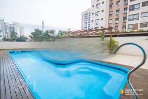 Image 37 - 872057