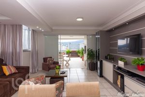 Image 8 - 872058