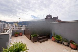 Image 3 - 872058