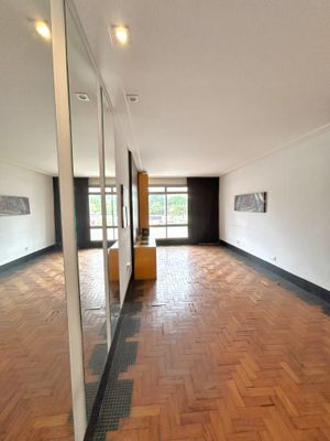 Image 6 - 872062