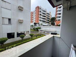 Image 7 - 872097
