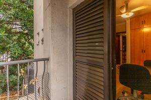 Image 41 - 872104