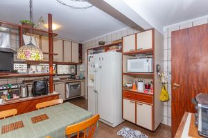 Image 66 - 872104