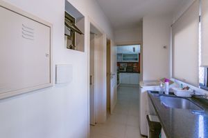 Image 74 - 872106