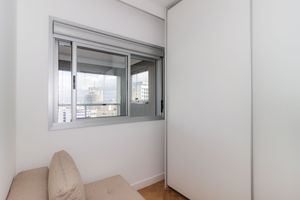 Image 22 - 872110