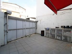 Image 10 - 872111