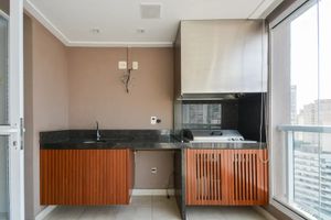 Image 4 - 872112