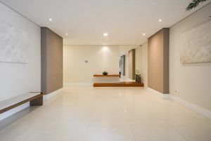 Image 37 - 872112
