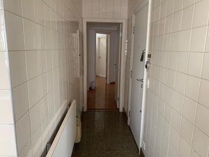 Image 13 - 872115