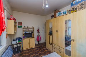 Image 8 - 872118