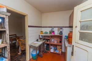 Image 15 - 872118