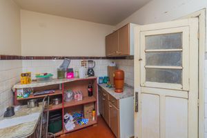 Image 16 - 872118