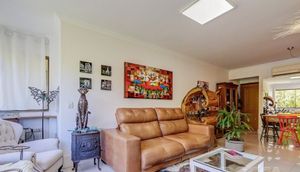 Image 3 - 872201