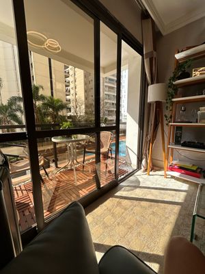 Image 9 - 872215