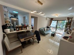 Image 3 - 872215