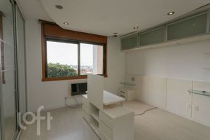 Image 11 - 872219