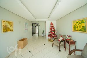 Image 13 - 872223