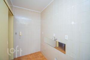 Image 4 - 872223