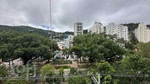 Image 10 - 872227