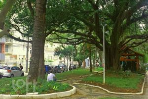 Image 17 - 872227