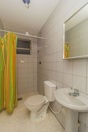 Image 4 - 872236