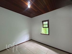 Image 17 - 872237