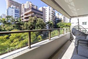 Image 17 - 872255