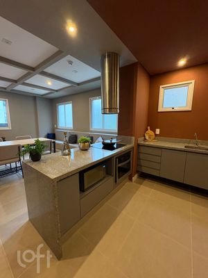 Image 17 - 872261