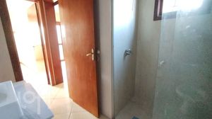 Image 7 - 872264