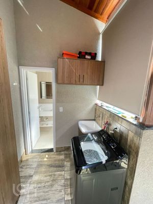 Image 4 - 872269
