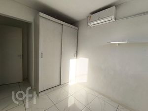 Image 9 - 872274