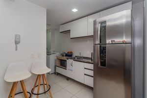 Image 15 - 872278