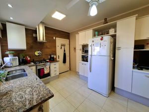Image 16 - 872287