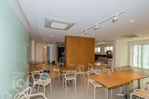 Image 47 - 872297