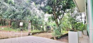 Image 4 - 872298