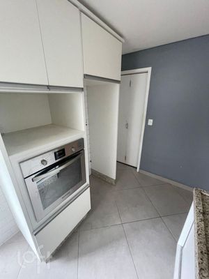 Image 4 - 872322