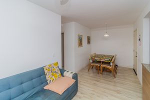 Image 3 - 872357