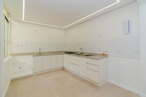 Image 18 - 872364