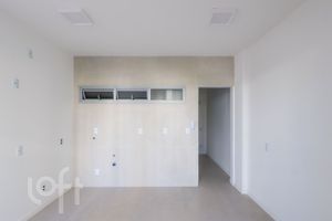 Image 3 - 872365