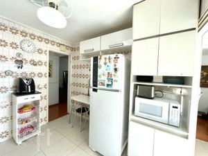 Image 7 - 872378