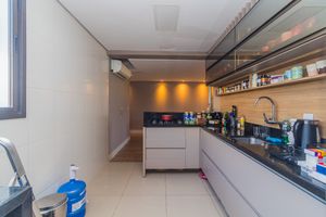 Image 17 - 872379