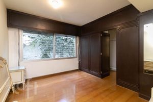 Image 19 - 872385
