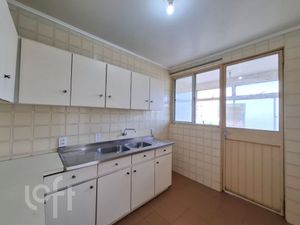 Image 8 - 872386
