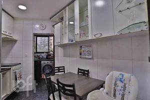 Image 7 - 872392